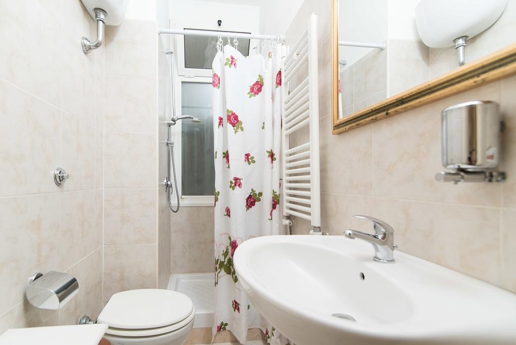 Le Rose B&B Roma Phòng bức ảnh